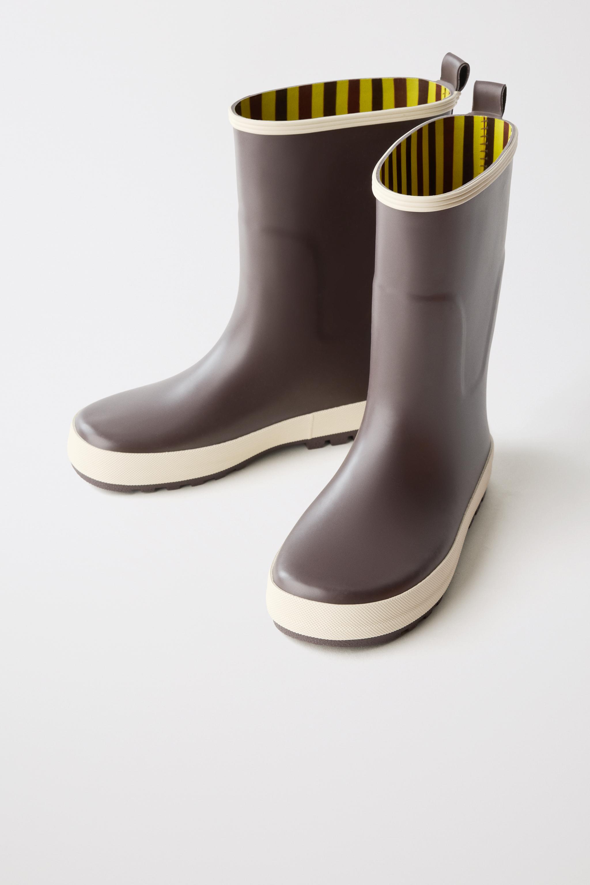 COLOR BLOCK RAIN BOOTS